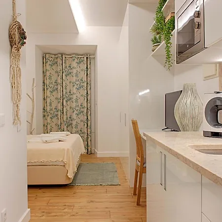 By Trip2portugal Πανσιόν Lisboa